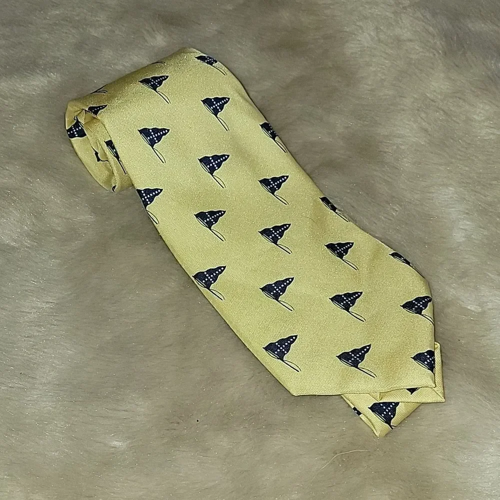 VINEYARD VINES SEAWANHAKA CORINTHIAN YACHT CLUB 100% SILK TIE